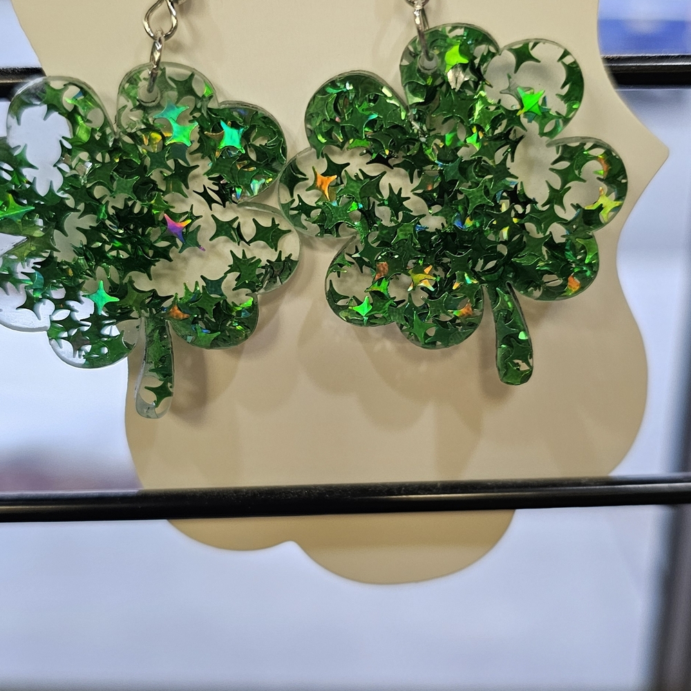 Source Unknown Green Clover Earrings